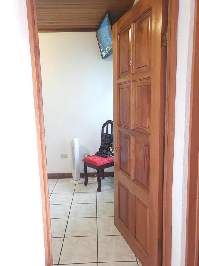 Don Carlos Place Upper Unit Alajuela Екстериор снимка